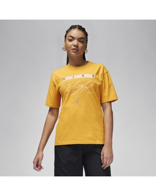 T-shirt con grafica jordan flight heritage di Nike in Yellow