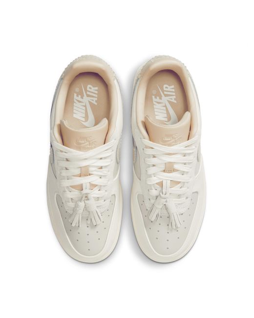 Scarpa Air Force 1 '07 – Donna di Nike in White