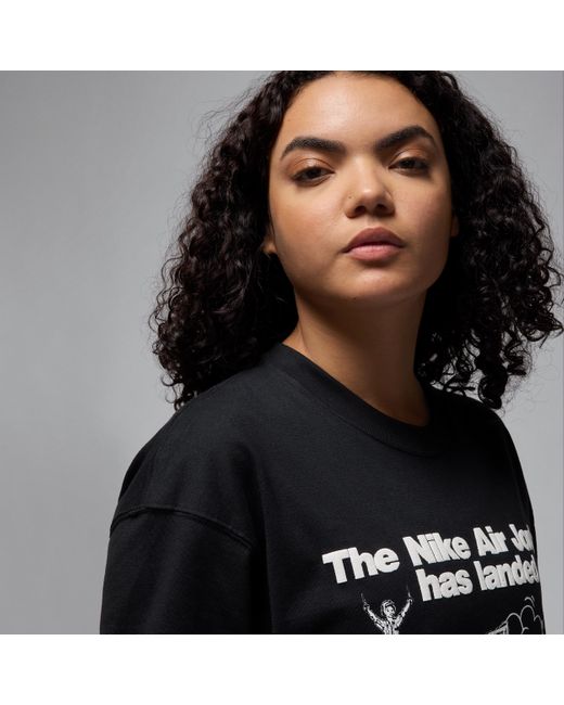 T-Shirt Oversize Con Grafica – Donna di Nike in Black
