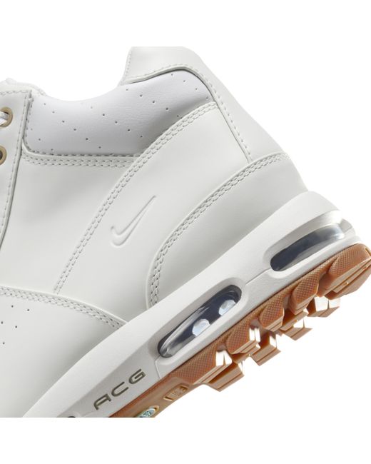 white nike goadome boots