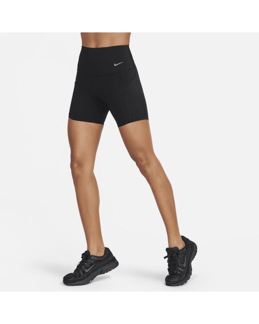 Shorts da ciclista 13 cm a vita alta e sostegno medio con tasche universa di Nike in Black