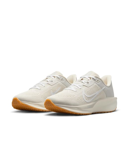 Nike White Quest 6 Road Running Shoes