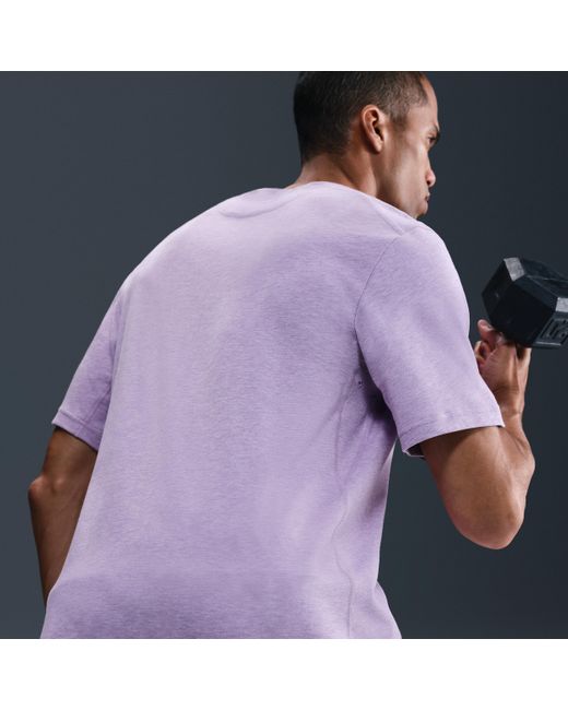 Nike Primary Dri-Fit Multifunctionele Herentop Met Korte Mouwen in het Purple voor heren