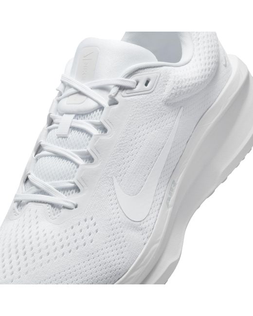 Nike White Winflo 11 Road Running Shoes (extra Wide) for men