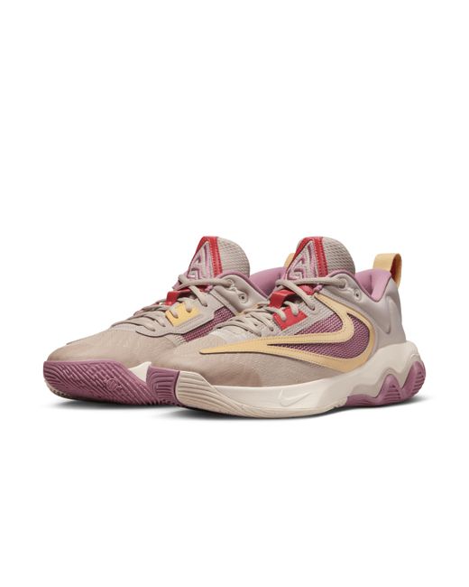 Nike Giannis Immortality 3 Basketball Shoes in Pink for Men | Lyst
