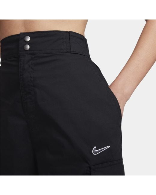 Nike Sportswear Ruimvallende Geweven Cargobroek in het Black