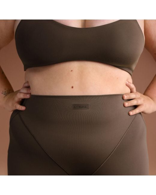 Nike Brown 'Sskims Matte High-Waisted V-Line 26" Leggings
