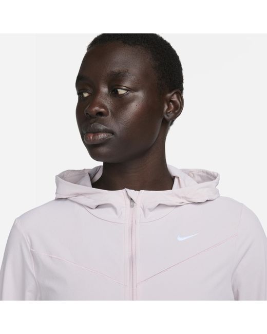 Giacca da running swift uv di Nike in White