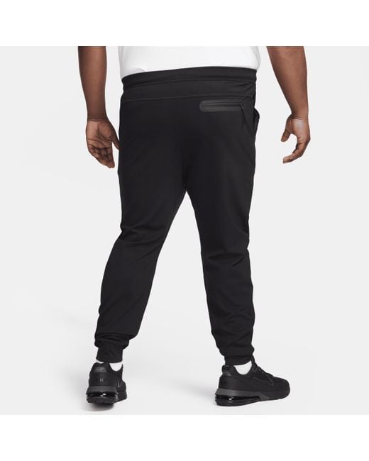 Nike Sportswear Tech Knit Lightweight Jogger Pants in Black for Men