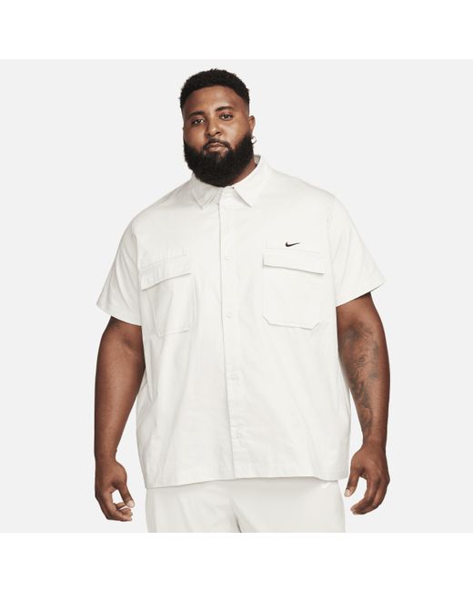 Nike Life Men's Long-Sleeve Oxford Button-Down Shirt. Nike BG
