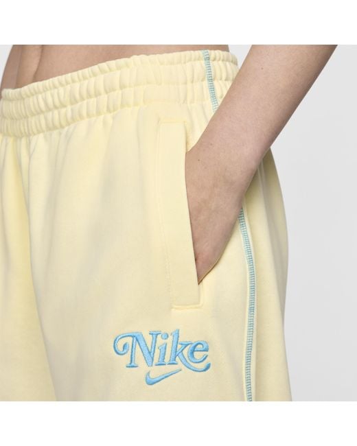 Nike Sportswear Fleecebroek in het Yellow