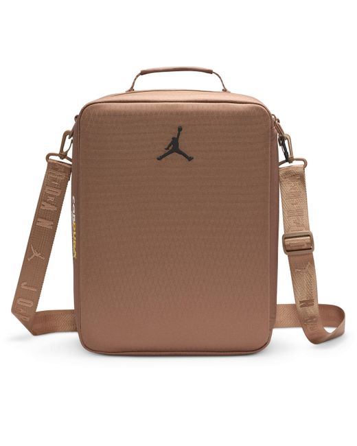 【NIKE】☆シューズボックスバッグ☆ Jordan The Shoe Box (13L) Jordan The Collectors Shoe Box (13L). Nike.com