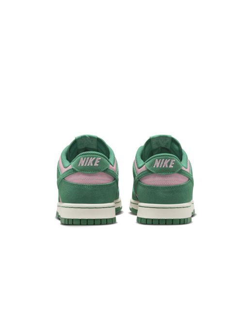Nike Green Dunk Low Retro Se Shoes for men