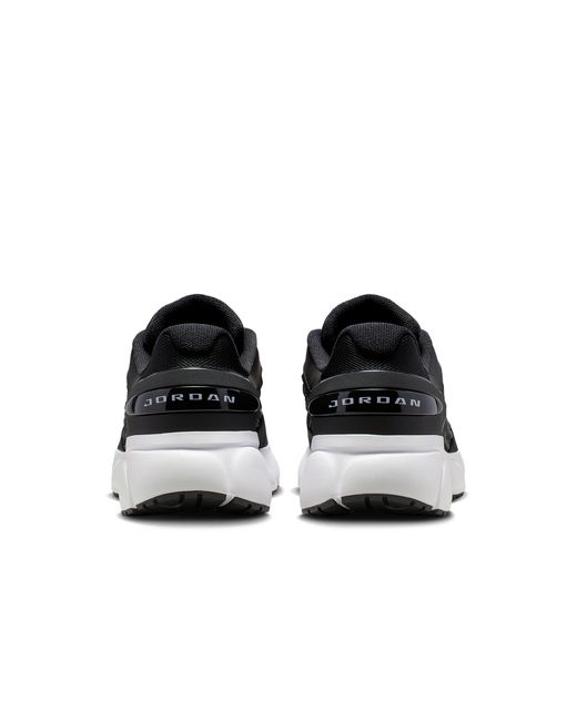 Nike Black Trunner Flow Shoes for men