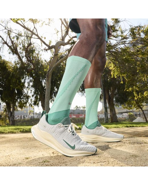 Nike White Infinityrn 4 Premium Road Running Shoes for men