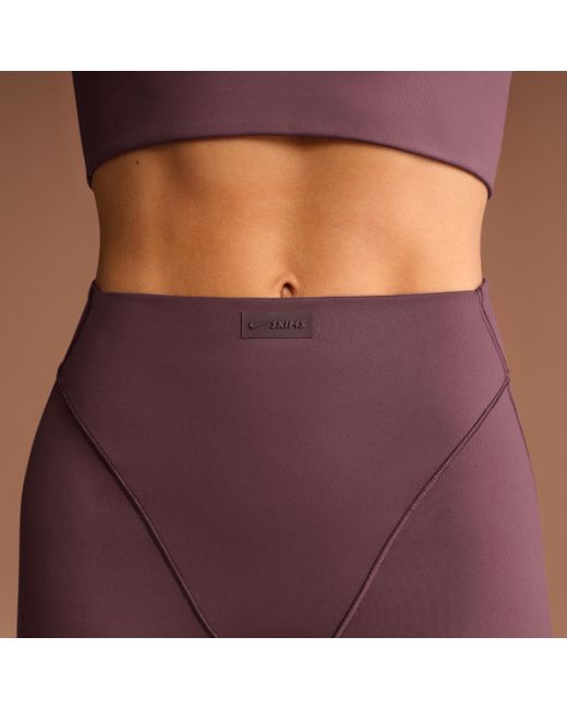 Nike Orange 'Sskims Matte High-Waisted V-Line 26" Leggings