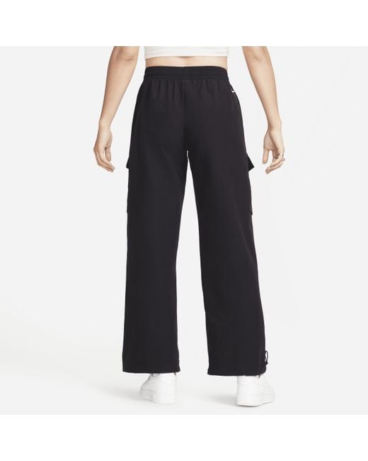 Pantaloni cargo woven sportswear di Nike in Black