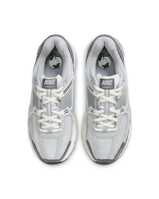Scarpa zoom vomero 5 di Nike in White