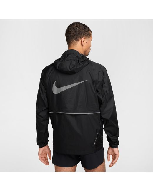 Nike Running Division Storm-Fit Adv Running Jacket in Black