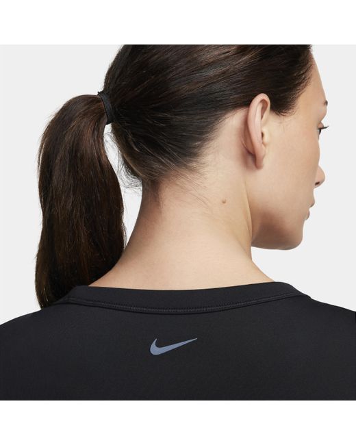 Nike One Fitted Dri-fit Croptop Met Korte Mouwen in het Black