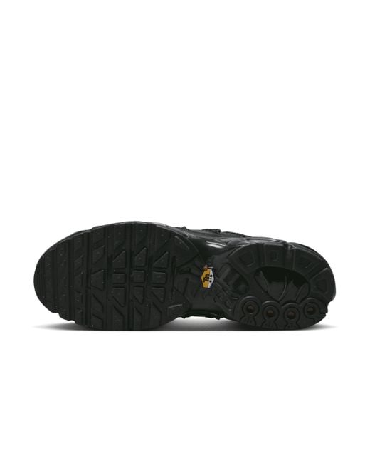 Nike Black Air Max Plus Utility Shoes for men