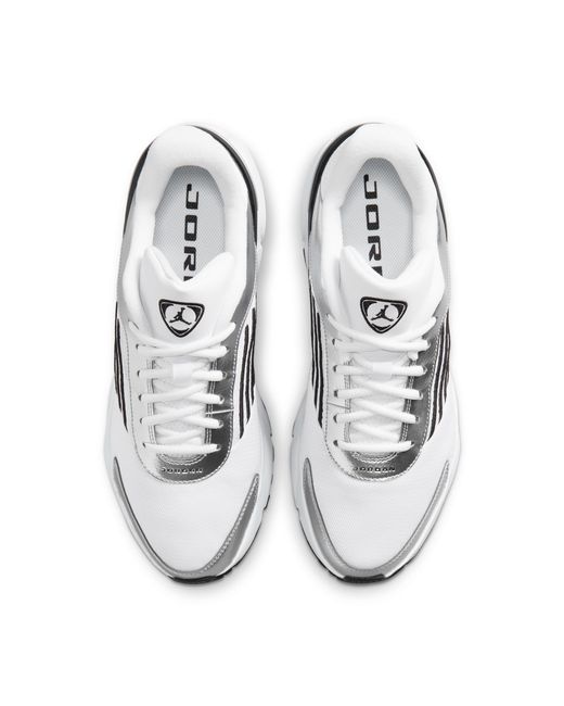 Nike White Trunner Flow Shoes for men