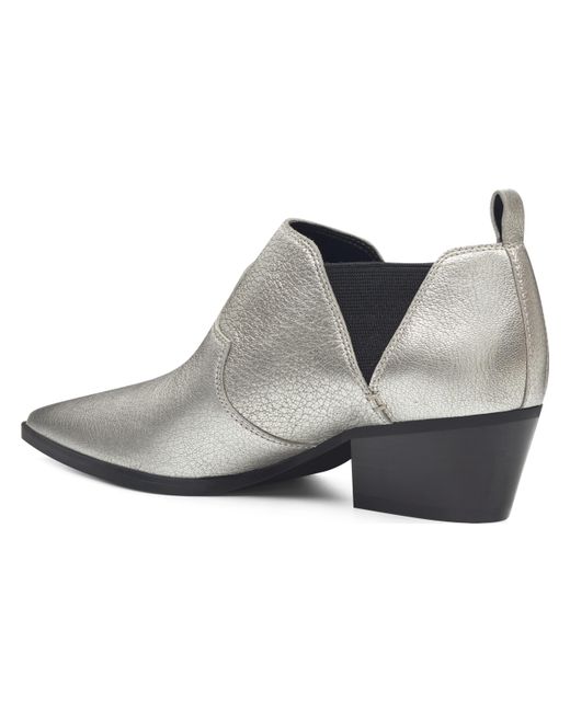 nine west cahluz booties
