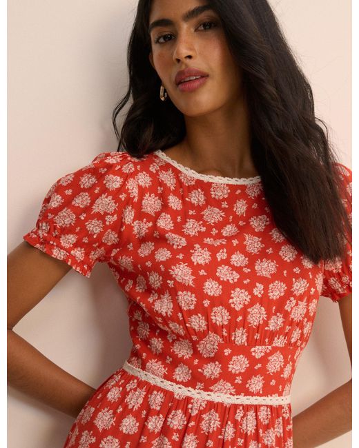 Nobody's Child Ditsy Floral Tiered Dara Midi Dress