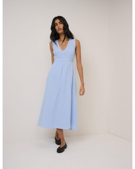Nobody's Child Blue Ruched Sleeveless Audrey Midi Dress