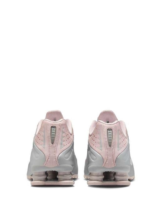 Nike Gray Shox R4 Sneaker