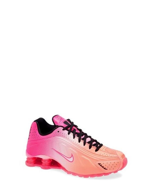 Nike Pink Shox R4 Sneaker