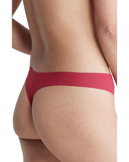 Calvin Klein Invisibles 3-pack Thongs in Pink