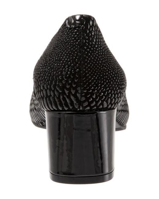 Trotters Black Kari Pointy Toe Pump