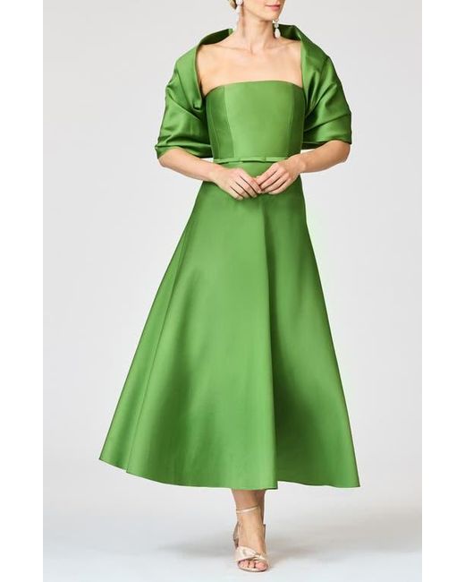 Sachin & Babi Hug Satin Shawl in Green | Lyst