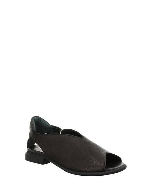 Think! Black Kamaa Sandal