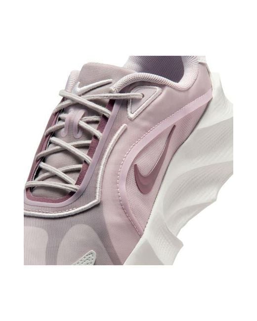 Nike Multicolor Aura Edge Sneaker