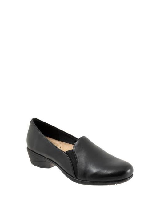 Softwalk® Black Reagan Flat