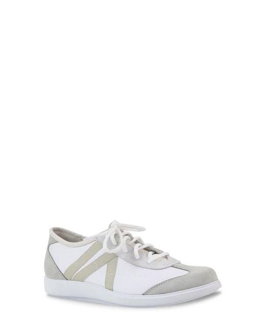Munro White Clemens Sneaker