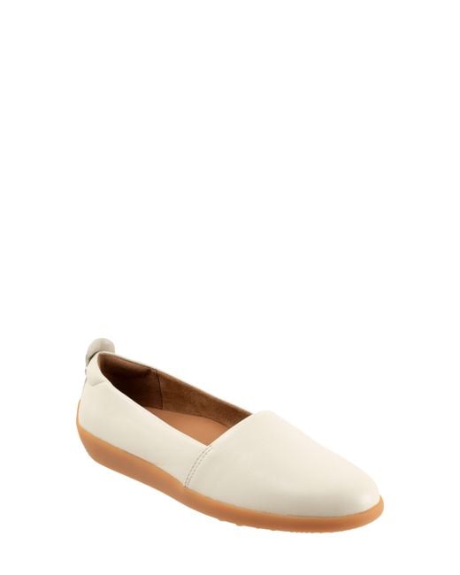 Softwalk® Natural Deva Flat