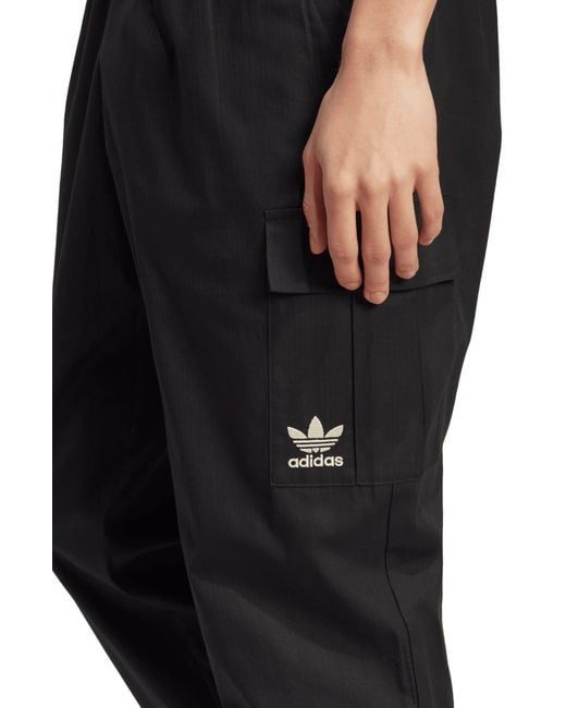 adidas Originals Essentials Cotton Ripstop Cargo Pants in Black for Men ...