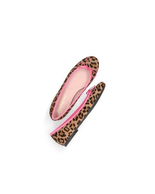 Pretty Ballerinas White Round Toe Ballet Flat