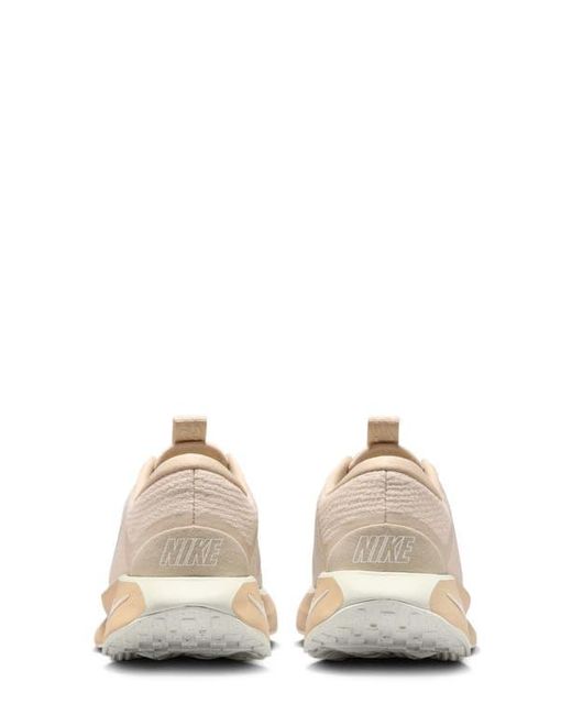 Nike Natural Motiva Walking Shoe