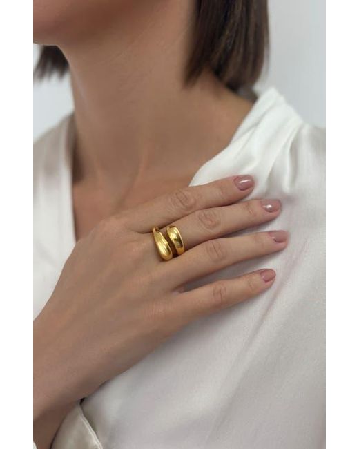 st. Moran Metallic Bypass Ring