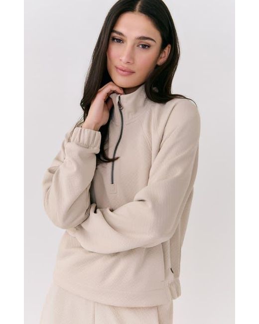 Lolë Natural City Half Zip Top