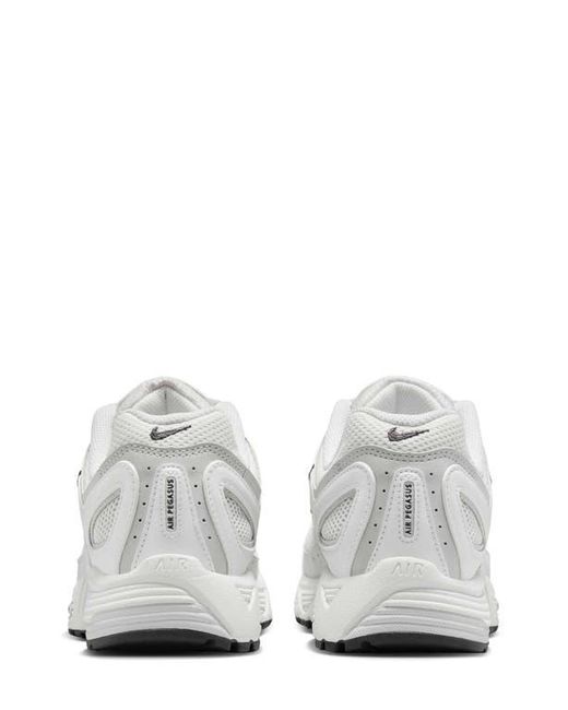 Nike White Air Pegasus 2005 Sneaker