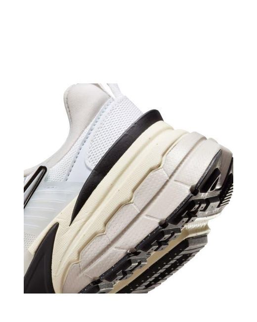 Nike White V2k Run Sneaker
