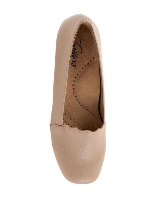 Trotters Natural Sage Flat