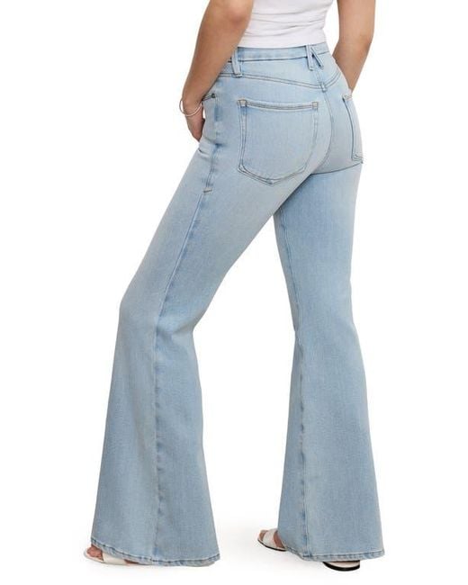 GOOD AMERICAN Blue Soft-Tech Good Petite Flare Jeans