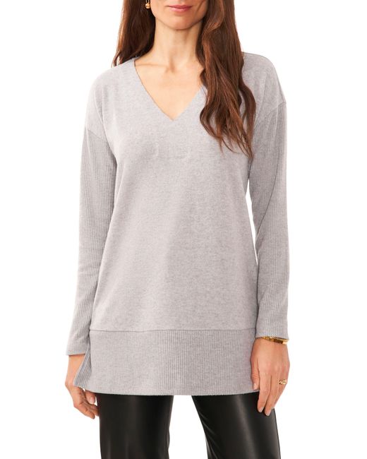 Vince Camuto Ribbed Sleeve V-neck Top in Gray | Lyst