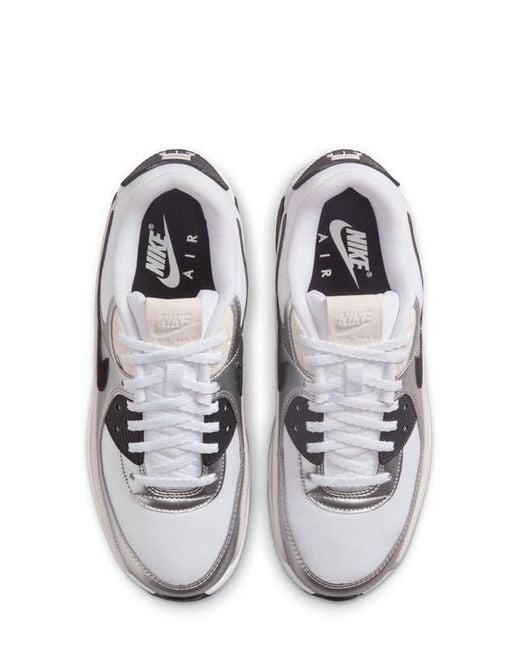 Nike Metallic Air Max 90 Lv8 Platform Sneaker